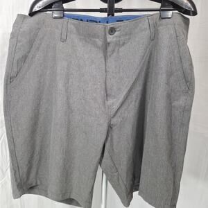 Denali Golf Shorts Men’s Size 40 Gray Performance Stretch Casual Flat Front NWT